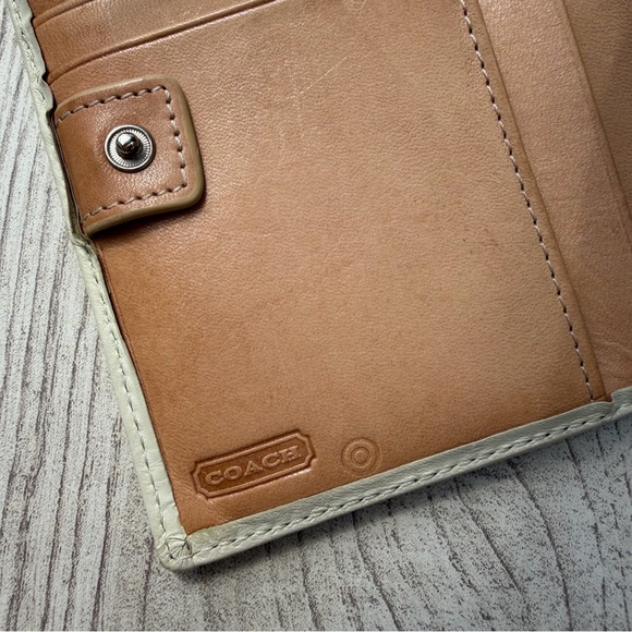 Coach Wallet - Picture 6 of 8